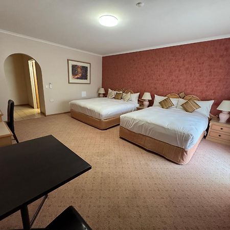 Golden Chain Country Plaza Motel Холс Гап Екстериор снимка