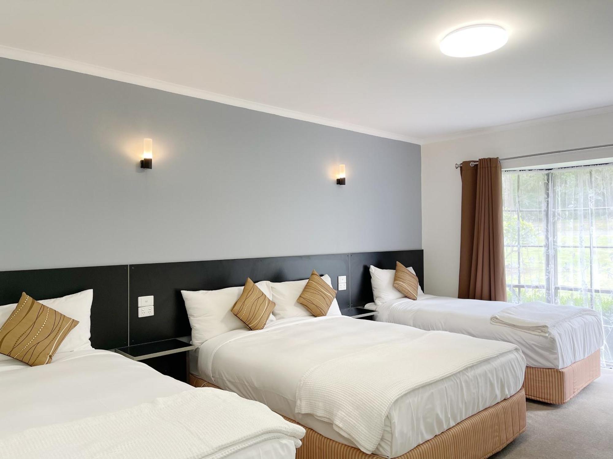Golden Chain Country Plaza Motel Холс Гап Екстериор снимка