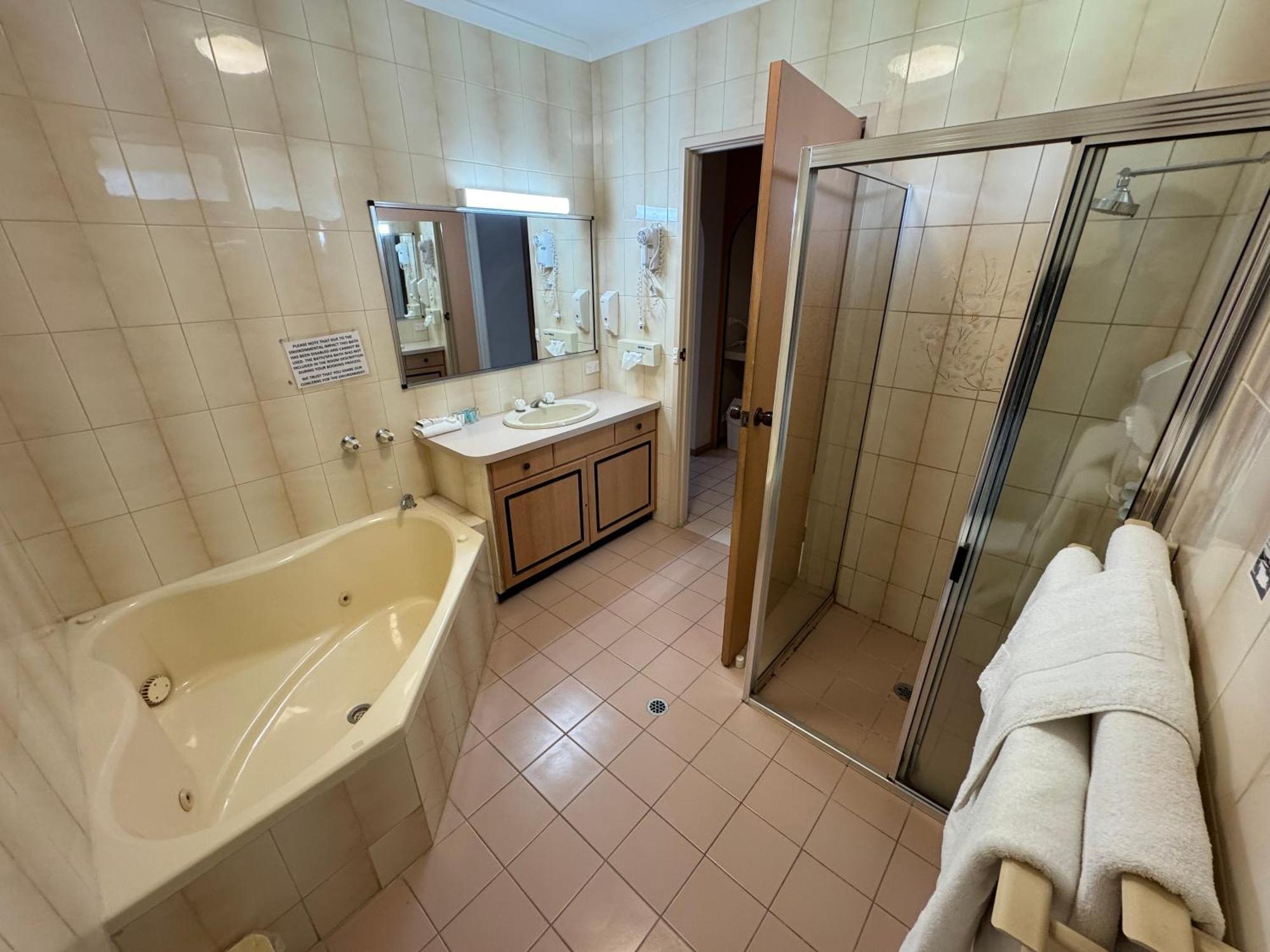 Golden Chain Country Plaza Motel Холс Гап Екстериор снимка