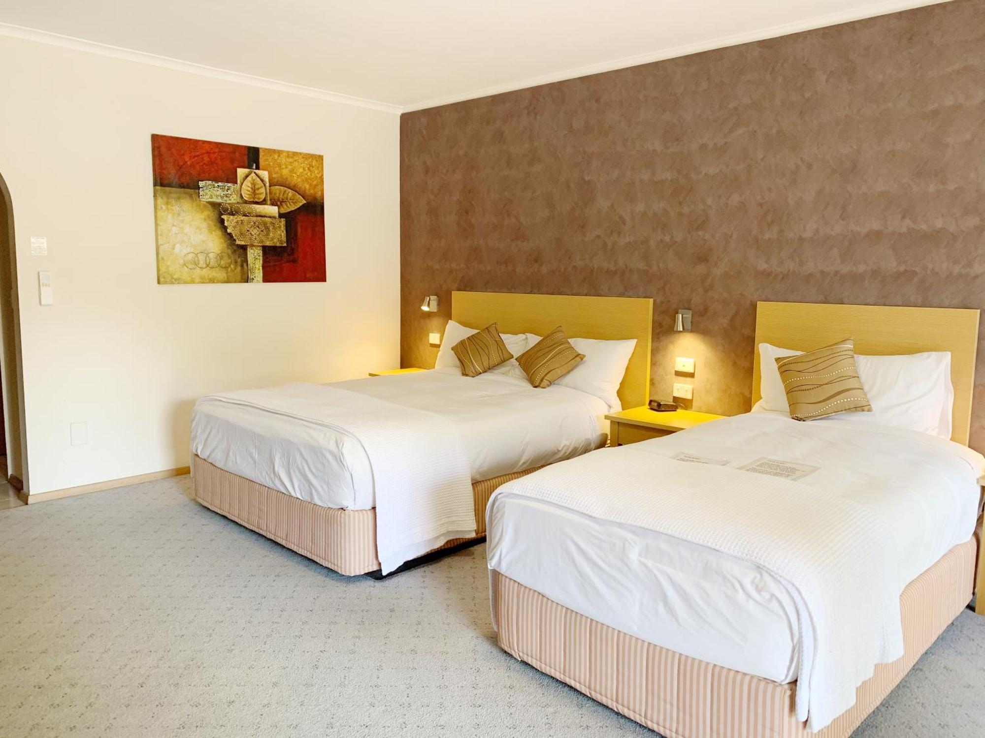 Golden Chain Country Plaza Motel Холс Гап Екстериор снимка