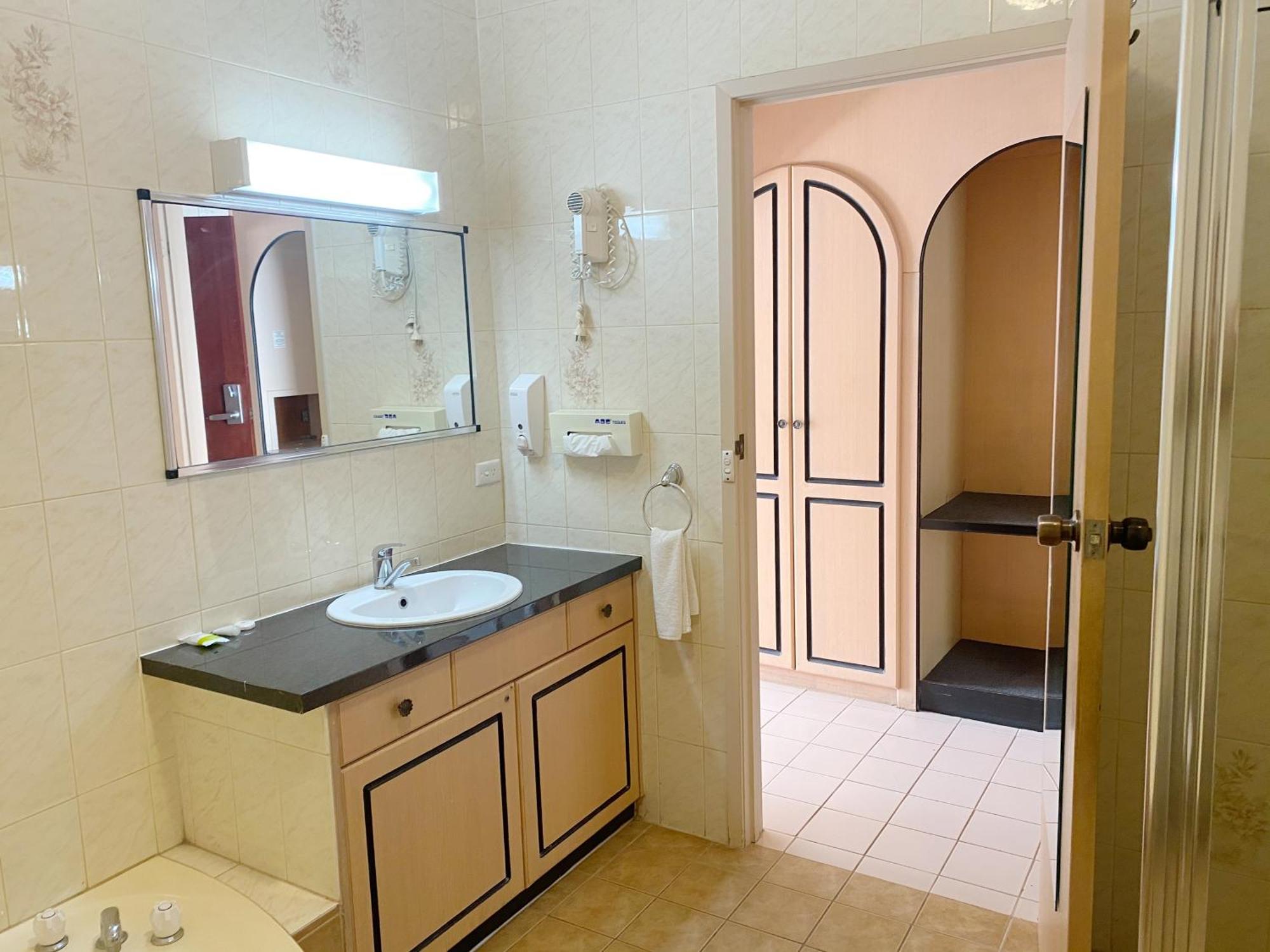 Golden Chain Country Plaza Motel Холс Гап Екстериор снимка